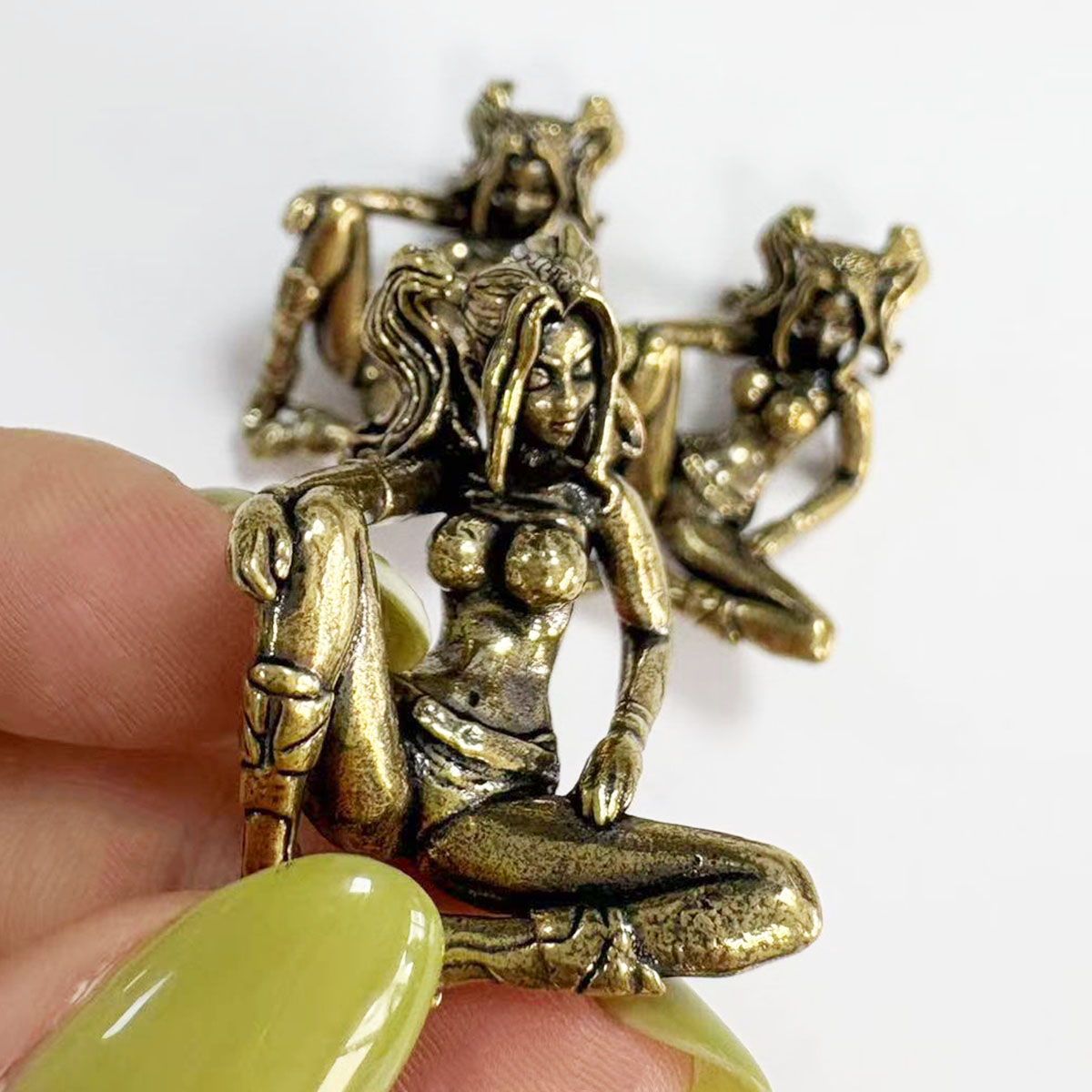 Beauty Girl Brass Knife Beads  - огляд і ціна Paracord Survival Bracelet