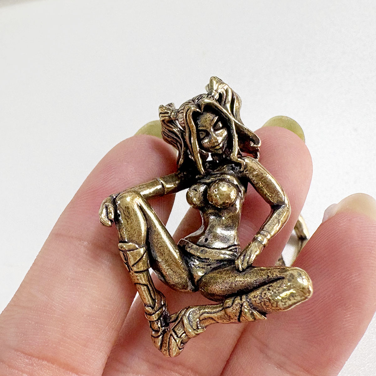 Beauty Girl Brass Knife Beads  - огляд і ціна Paracord Survival Bracelet